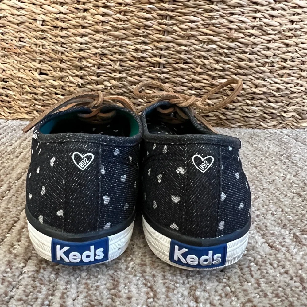Keds X Taylor Swift denim canvas with white hearts, leather laces. Size 10 - Picture 6 of 8